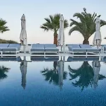 أجنحة بتري فندق 4*