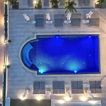 أجنحة بتري فندق Agios Georgios (Santorini)