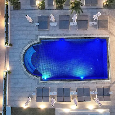 Petri Hotel Agios Georgios (Santorini)