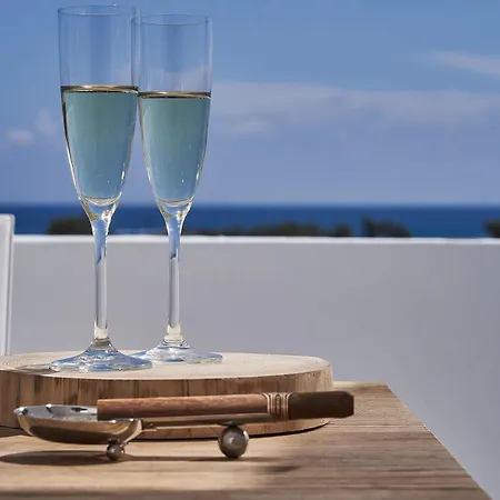 Hotel Petri Agios Georgios (Santorini)