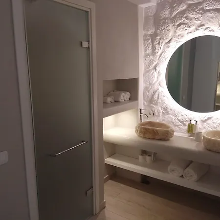 Petri 4* Agios Georgios (Santorini)