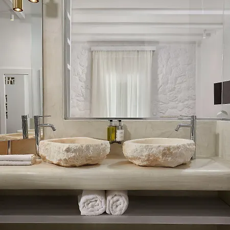 Petri Agios Georgios (Santorini)