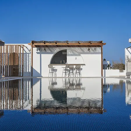 Petri 4* Agios Georgios (Santorini)