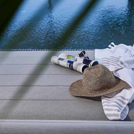 Hotel Petri Agios Georgios (Santorini)