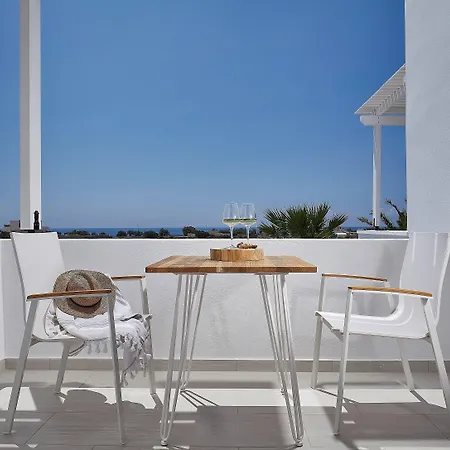 Hotel Petri Agios Georgios (Santorini)