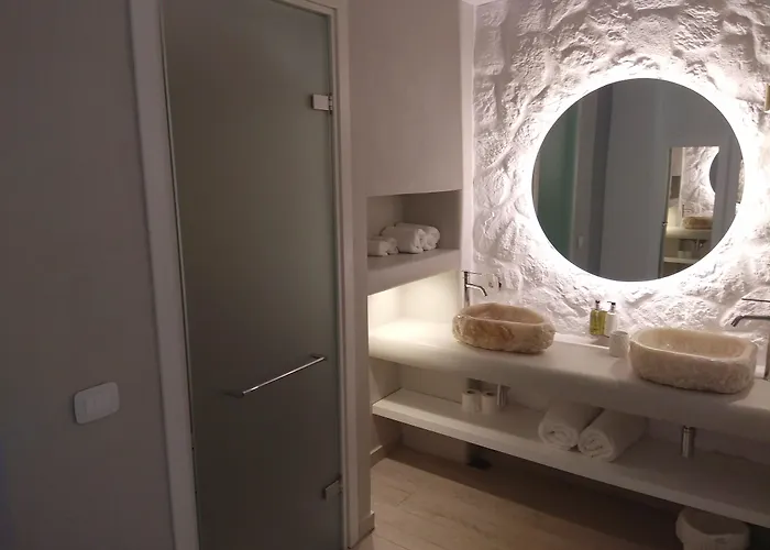 Petri 4* Agios Georgios (Santorini)