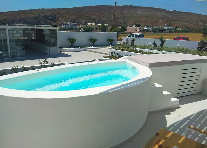Petri 4* Agios Georgios (Santorini)