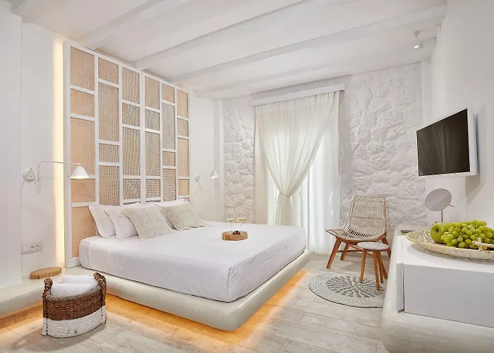 Petri Hotel Agios Georgios (Santorini)