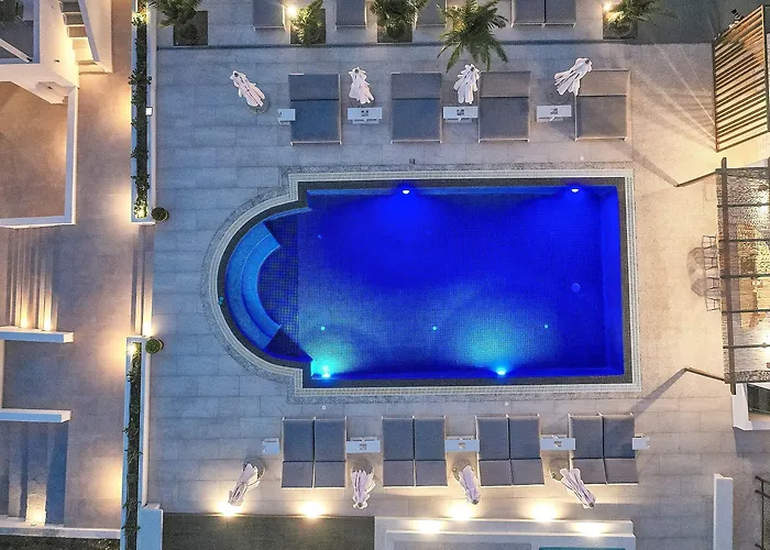 Petri Hotel Agios Georgios (Santorini)